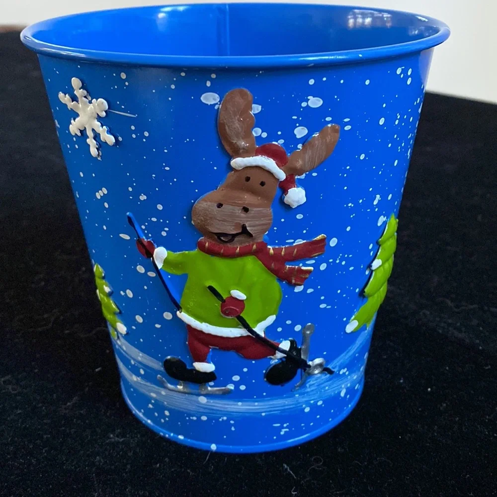 New Christmas moose metal bucket 5.5